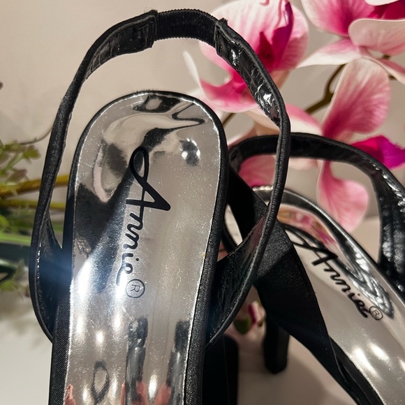 ANNIE  Black Satin Women's Heels/size 8 - Picture 10 of 10